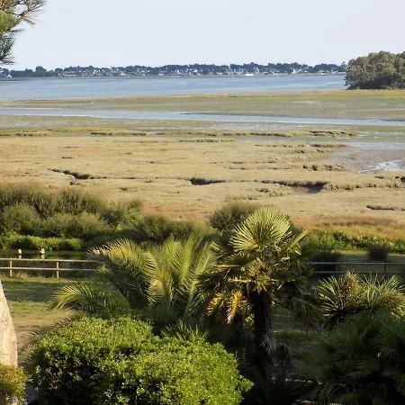Holiday home Domaine De Troliguer Pont-l'Abbe
